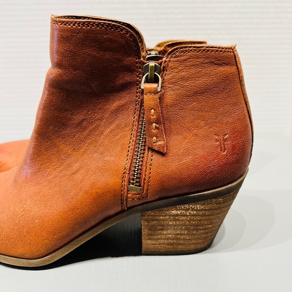 FRYE Ankle Booties Leather upper and inside good preloved condition size 7 M - Picture 5 of 16